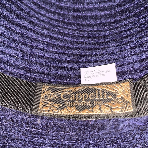 Beautiful Cappelli Straworld Inc. Navy Soft Rolled Rim Bucket Hat. - Picture 4 of 5